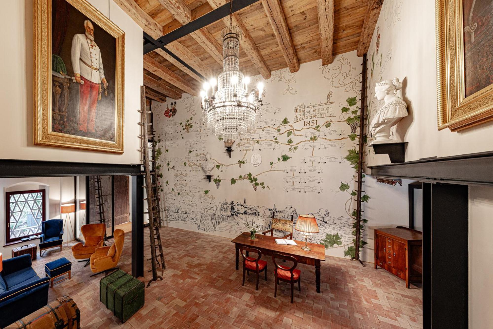 Castel Sallegg Suites Adults Only Caldaro Ngoại thất bức ảnh